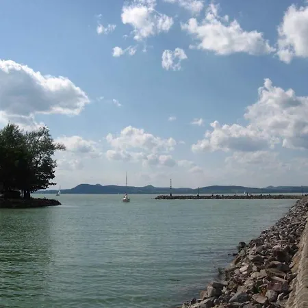In Balatonboglar/balaton 18180 Balatonboglar