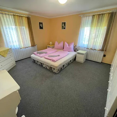 In - Balaton 18180 Балатонбоглар